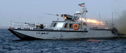 De teama Iranului, vasele comerciale britanice care tranzitează Strâmtoarea Hormuz, escortate de nave americane