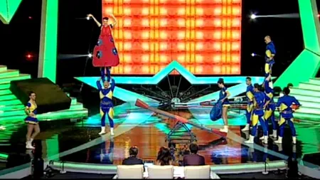 FINALA ROMÂNII AU TALENT, SEZONUL 3. Trupa de acrobați Florea a ținut publicul cu suflet la gură cu numărul pregătit - VIDEO