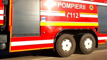 INCENDIU la acoperișul unei clădiri de birouri din Brașov. Pompierii au intervenit cu 10 autospeciale