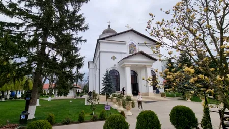 LEGENDA apei tămăduitoare de la Mănăstirea Ghighiu. În fiecare an, mii de pelerini vin aici cu credință în vindecarea trupului și a sufletului