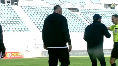 Adrian Mititelu, scene incredibile. A intrat pe teren, a ÎNJURAT arbitrul și a vrut să scoată echipa de pe teren. „E un grup criminal organizat”