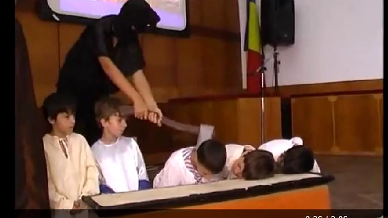 Controverse privind o serbare de la o școală privată, legată de uciderea Brâncovenilor. Mai mulți elevi au fost 