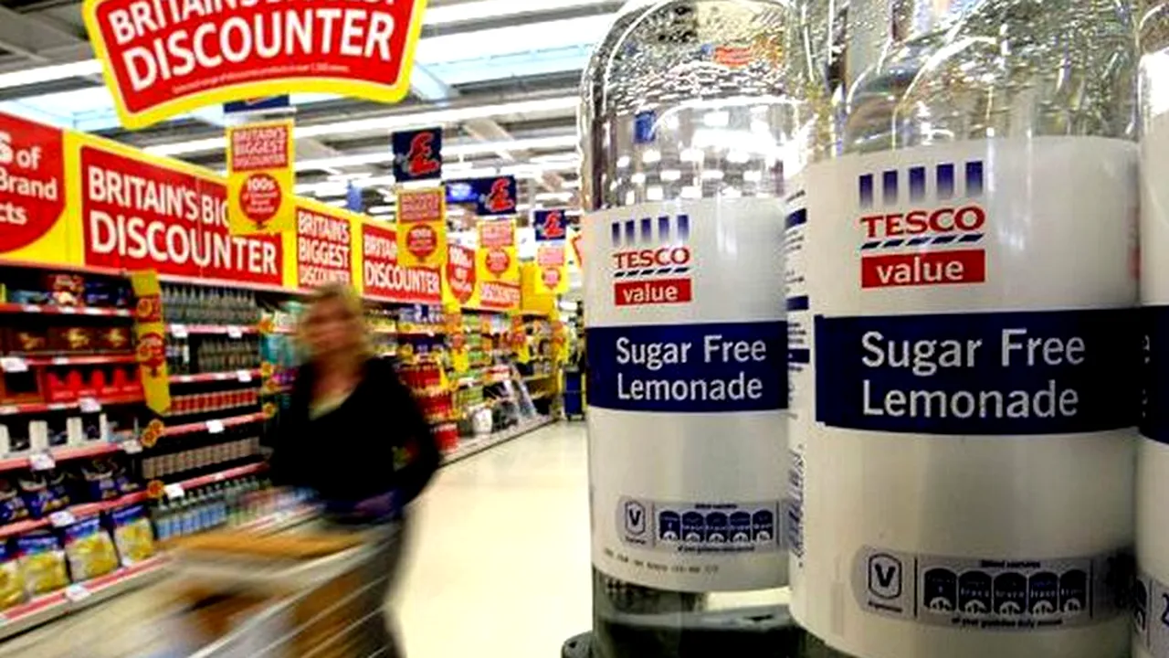 Rata inflației din Marea Britanie a coborât sub nivelul zero în aprilie, prima oară din 1960