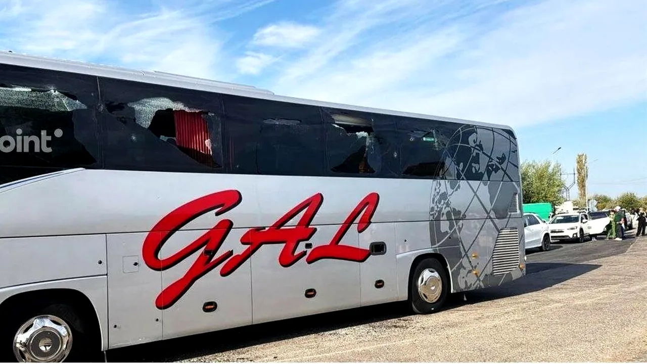 Alertă la granița dintre Moldova și Ucraina. Un proiectil a căzut în zona punctului de frontieră Palanca–Maiaki–Udobnoe a ricoșat din sol și a lovit un autobuz. Ce îndeamnă Poliția de Frontieră