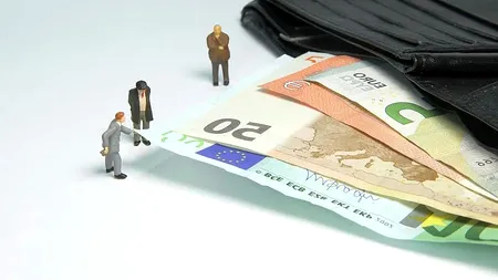 Legea privind protecţia consumatorilor împotriva dobânzilor excesive, pe masa CCR!