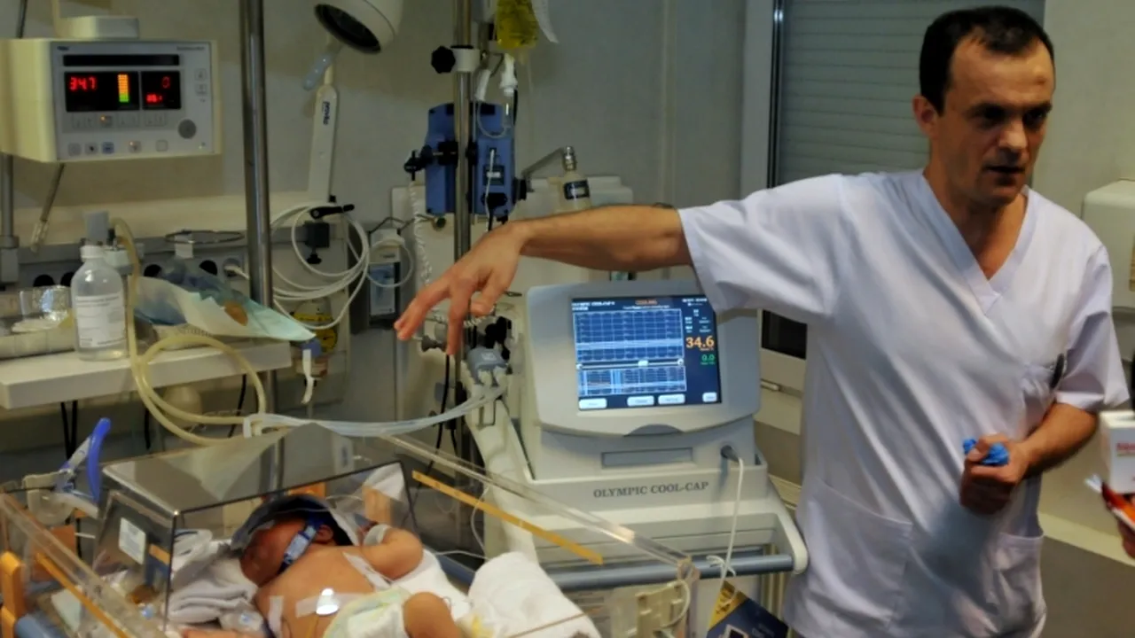 Un maratonist român a alergat 3.500 de km pentru a-i ajuta pe nou-născuții cu probleme de vedere