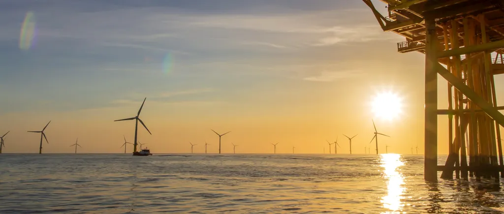 Legea pentru exploatarea energiei eoliene offshore, în dezbatere publică. Sebastian Burduja: „Potențialul eolian la Marea Neagră este unul uriaș”